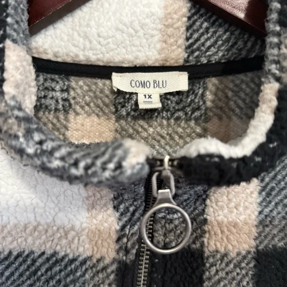 Oversized Plaid Quarter-Zip Cozy Fleece Sweater - Picture 4 of 7